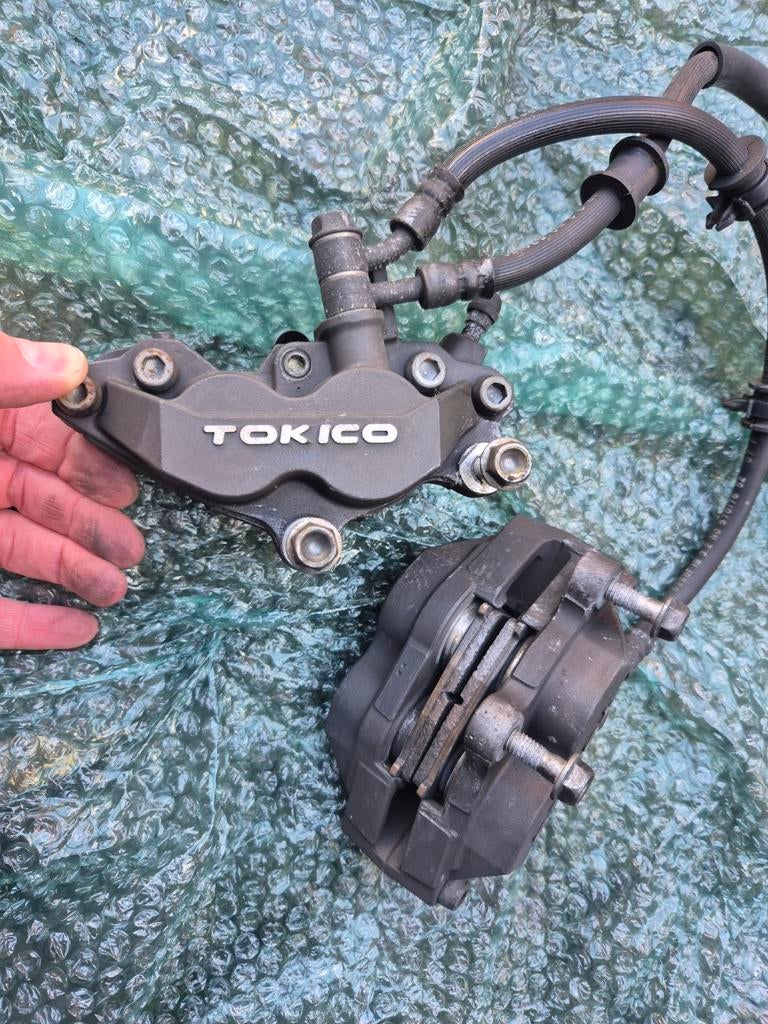 Tokico remklauwen remklauw suzuki  gsx-r GSXR 600 750, Ophalen of Verzenden