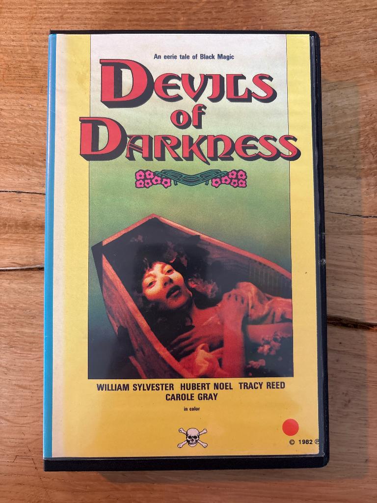 VHS Devils Of Darkness, Vanaf 16 jaar, Ophalen of Verzenden, Gebruikt, Horror