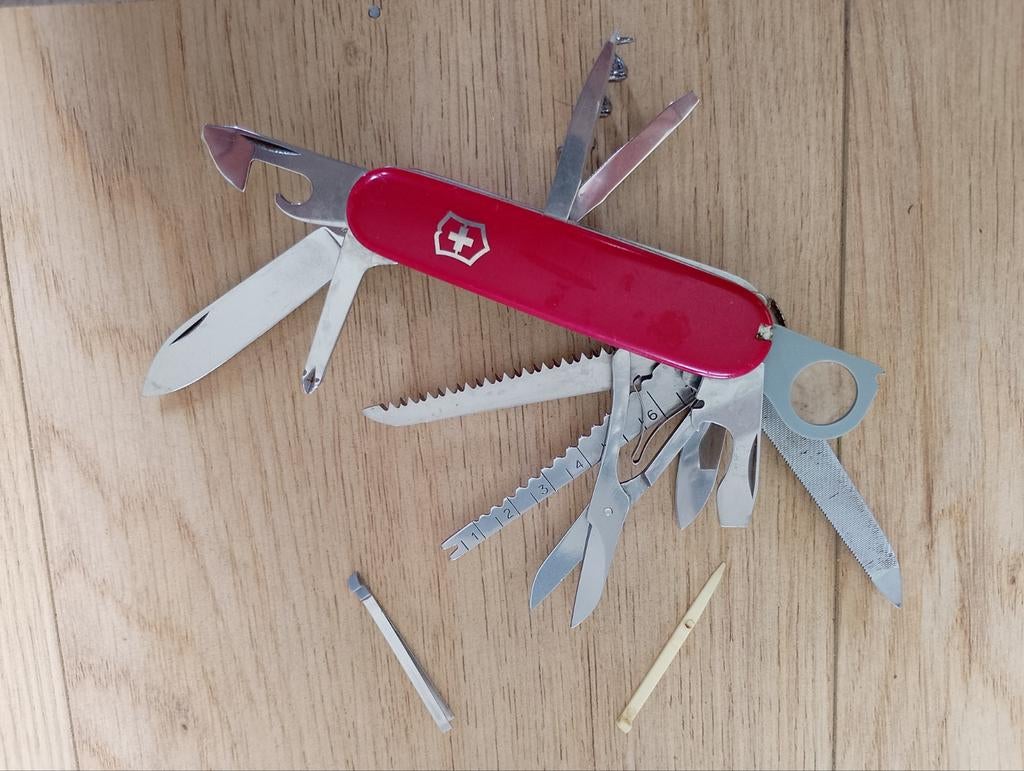 Zwitsers officier zakmes Victorinox, Ophalen of Verzenden, Zo goed als nieuw
