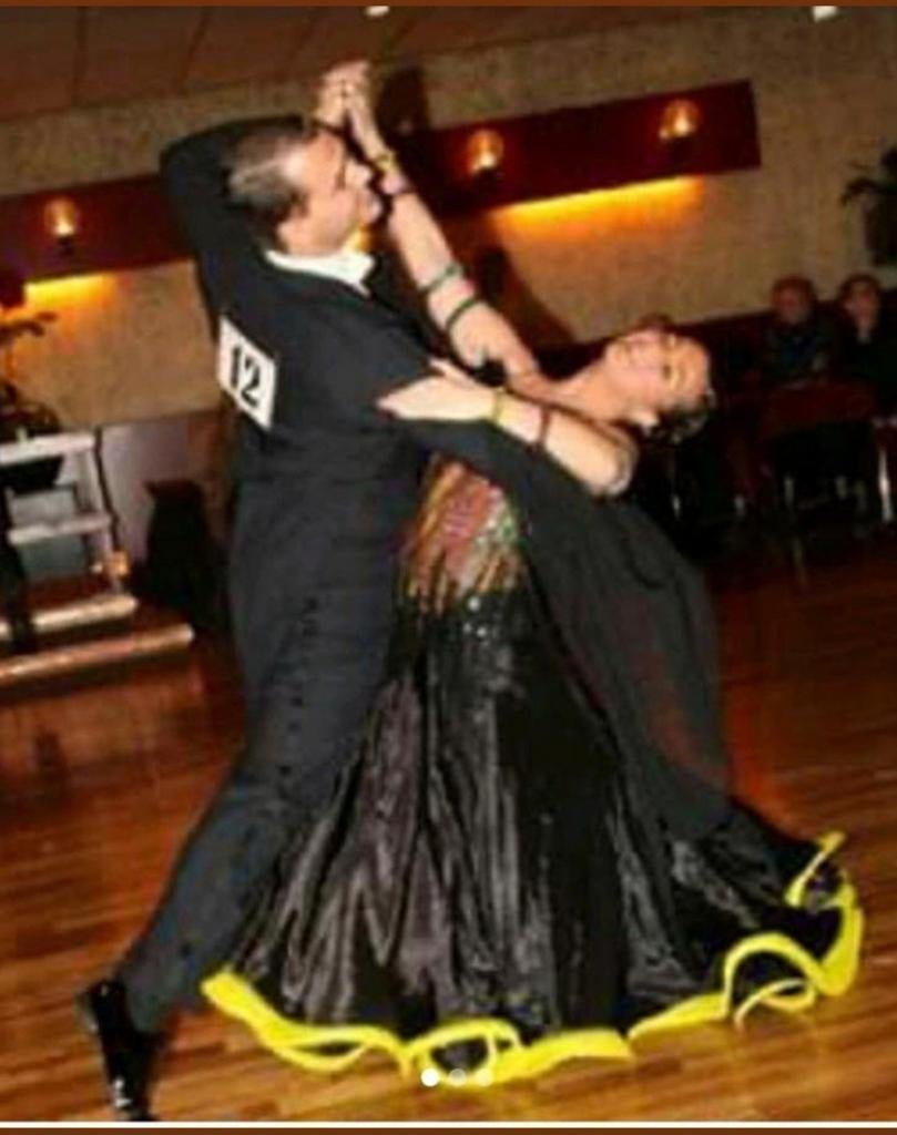 Ballroomjurk maat S, Sport en Fitness, Dansen, Zo goed als nieuw, Ophalen