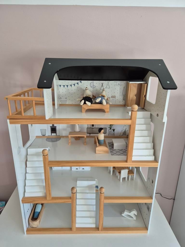 Poppenhuis van Petit Amelie, Kinderen en Baby's, Speelgoed | Poppenhuizen, Gebruikt, Poppenhuis, Ophalen