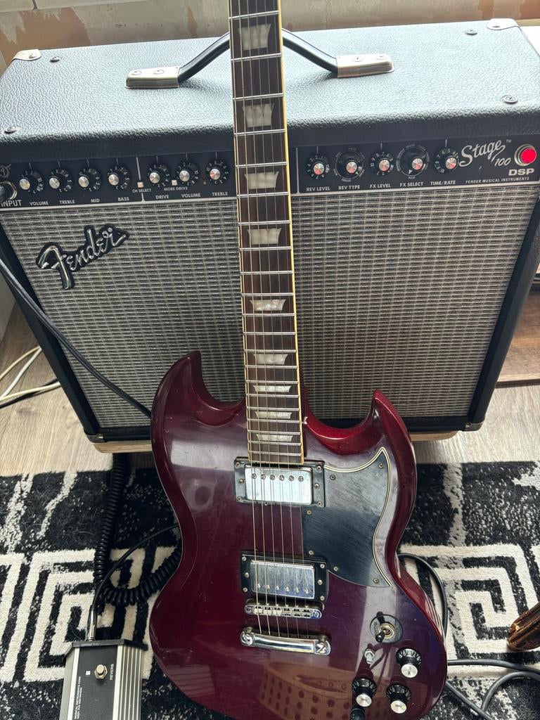 SG model onder auspiciën van Harley Benton, Muziek en Instrumenten, Snaarinstrumenten | Gitaren | Elektrisch, Gebruikt, Met versterker