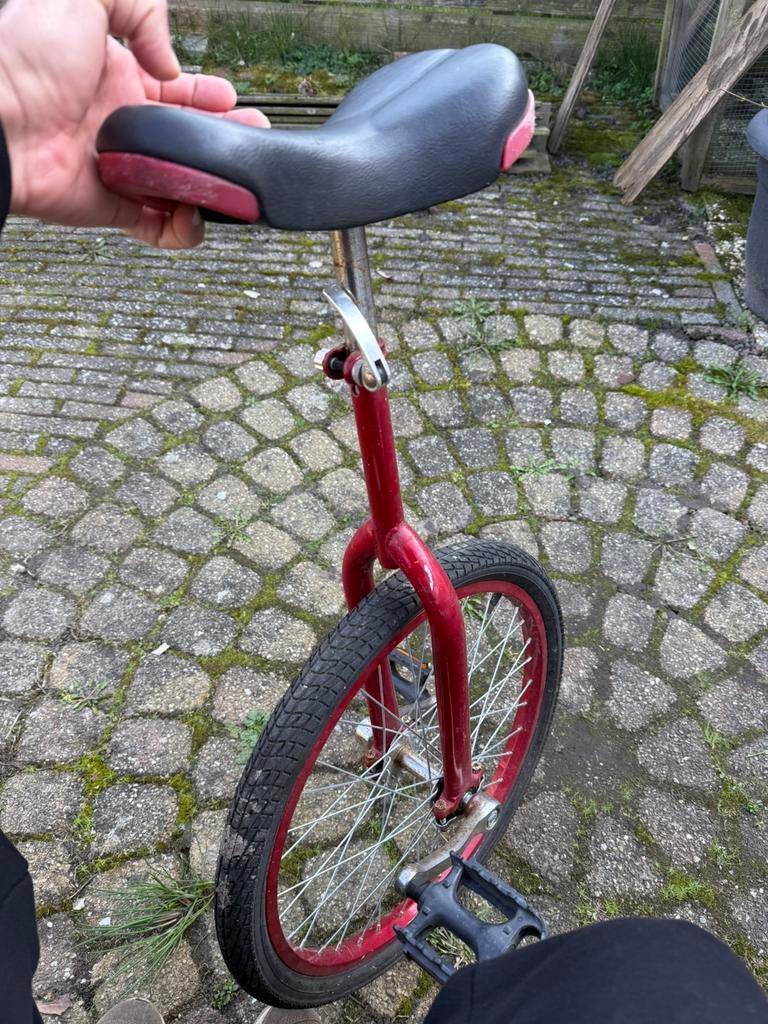Eenwieler rood zeer goeie staat, Fietsen en Brommers, Fietsen | Eenwielers, Ophalen of Verzenden, Gebruikt