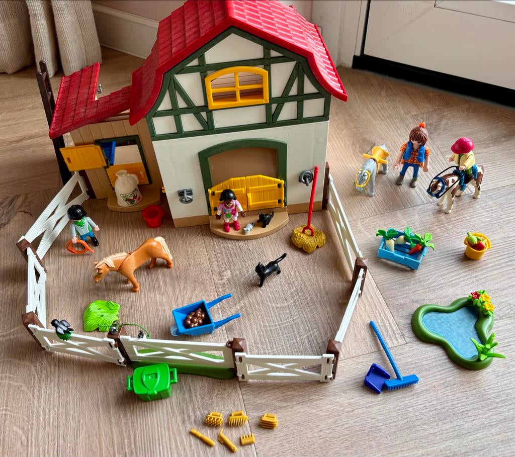 Playmobil Boerderij / Paardenstal met veel accessoires, Kinderen en Baby's, Ophalen of Verzenden, Zo goed als nieuw, Complete set