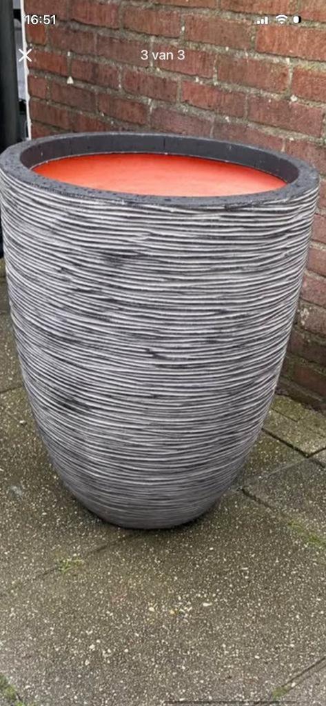 Mooie CAPI bloempot    Hoogte 58cm breedte 46, Ophalen of Verzenden, Zo goed als nieuw, Rond, Kunststof