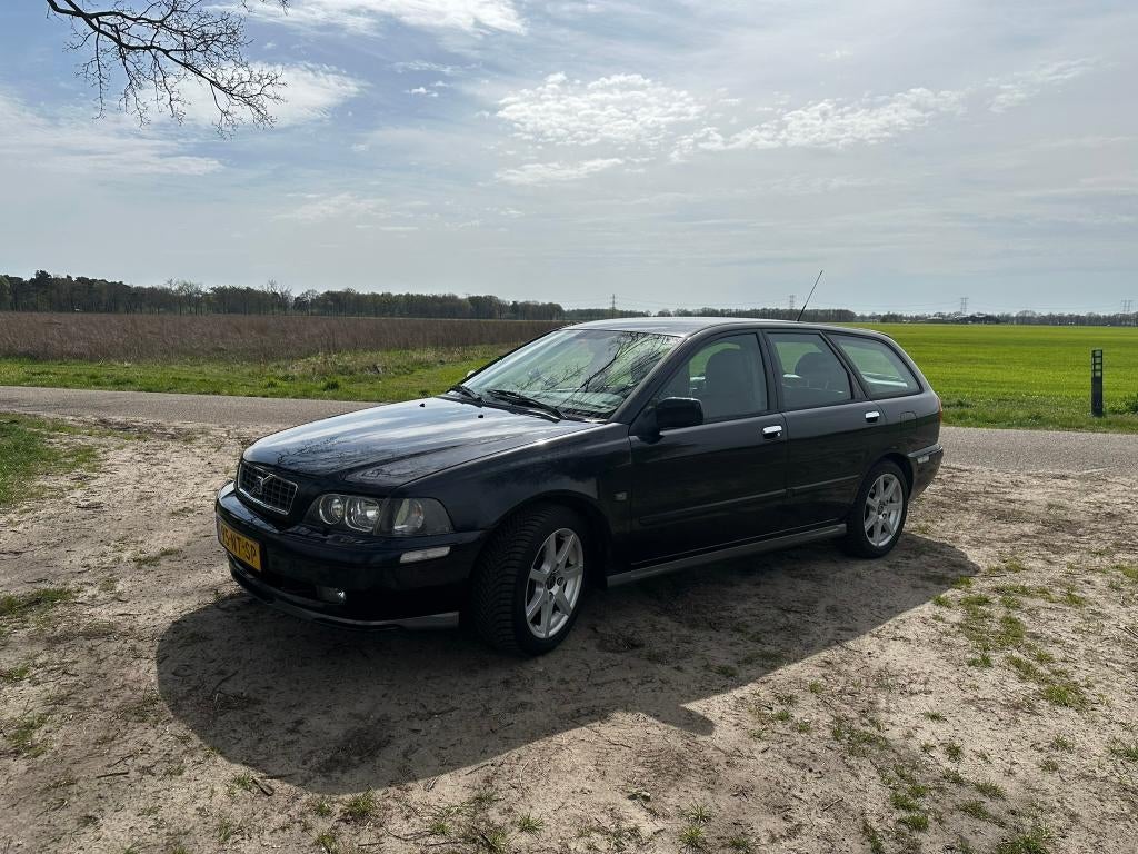 Volvo V40 2.0 T 2004 Zwart, Auto's, 4 cilinders, Stationwagon, Handgeschakeld, Particulier