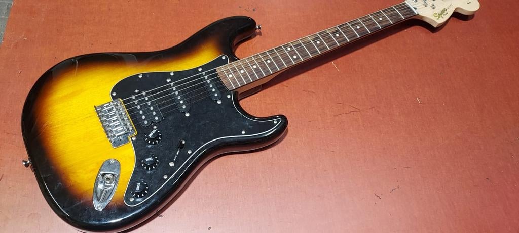 Squier elektrische gitaar, Ophalen, Zo goed als nieuw, Solid body, Fender