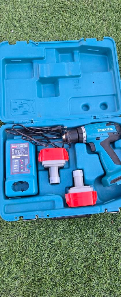 Makita Accu Boormachine met 2 Accu's, Ophalen of Verzenden, Gebruikt, Boormachine