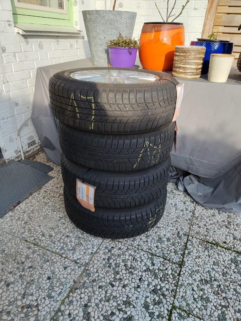 Velgen met winterbanden KIA RIO 185/65 R15, Auto-onderdelen, Banden en Velgen, Ophalen, Gebruikt, 15 inch, Banden en Velgen