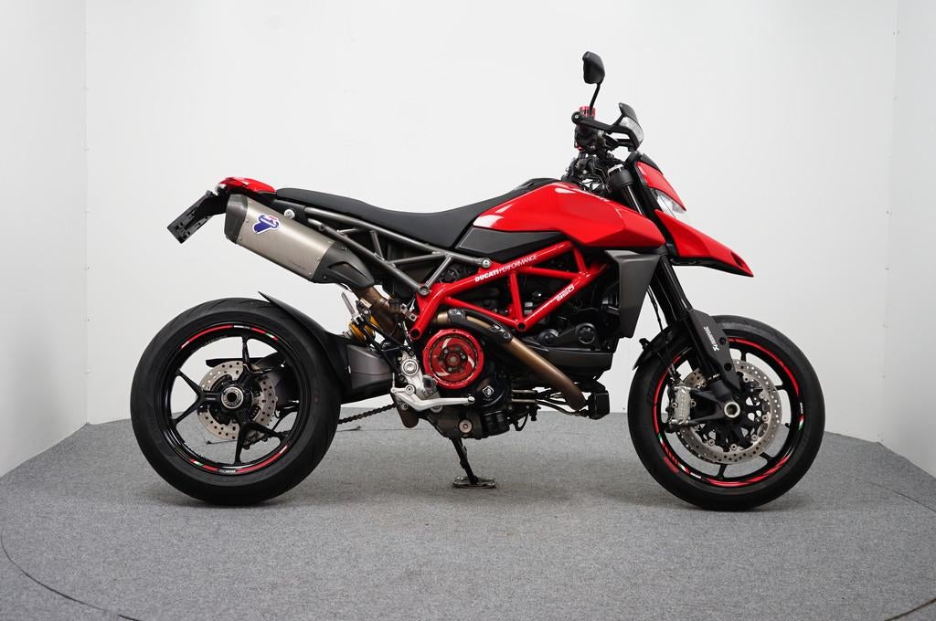 Ducati HYPERMOTARD 950 (bj 2022), Motoren, Bedrijf, Quickshifter, Meer dan 35 kW, 937 cc