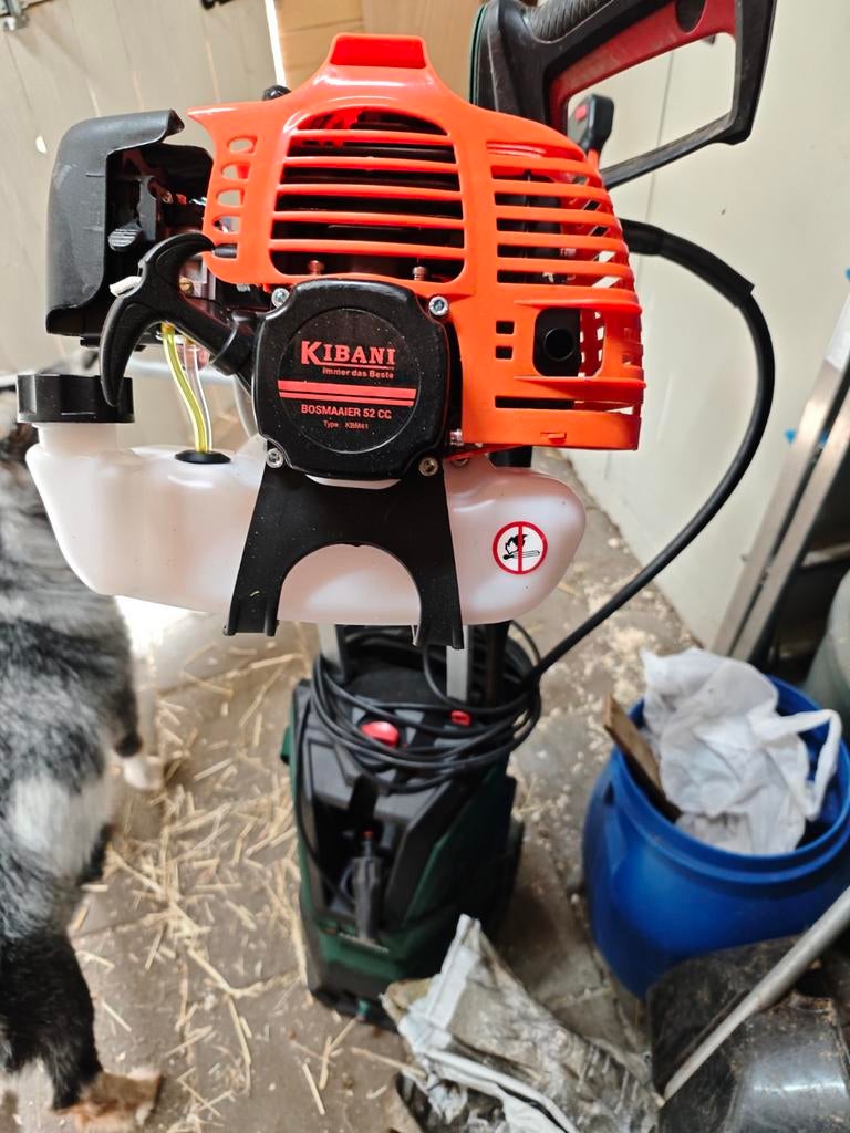 Kibani Bosmaaier 52cc - Zo goed als nieuw, Tuin en Terras, Bosmaaiers, Ophalen, Zo goed als nieuw, Benzine, Kibani