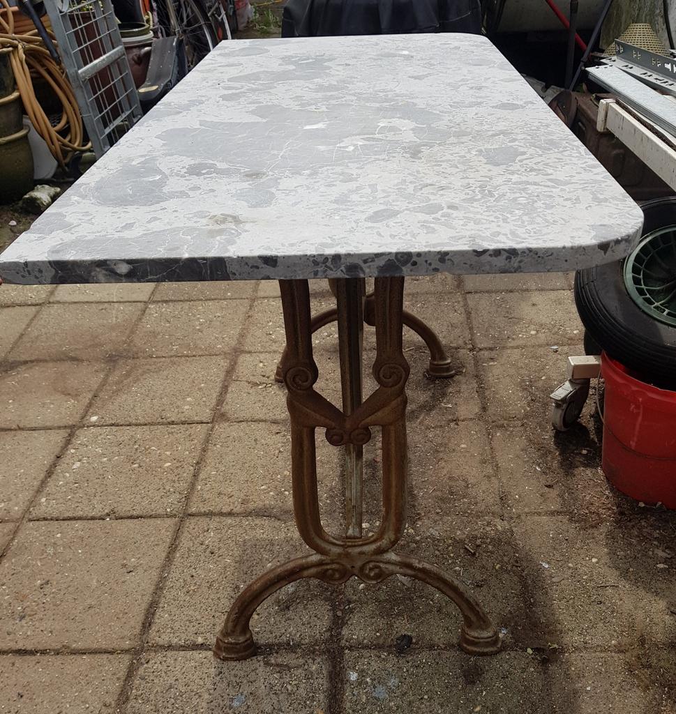 Antieke gietijzeren tuintafel met marmeren tafelblad., Ophalen, Gebruikt, Rechthoekig, Metaal