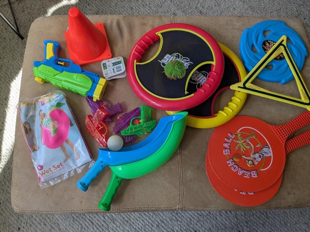 Buiten speelgoed pakket, Ophalen, Versiering