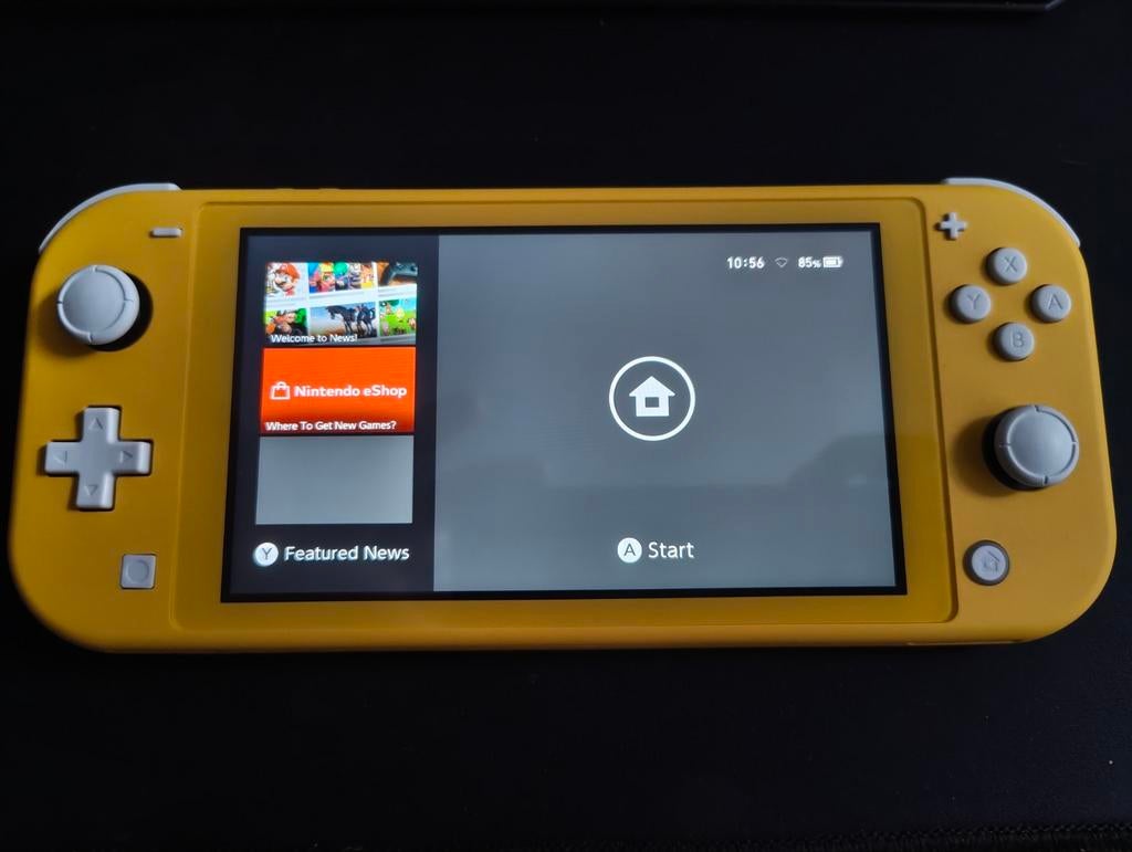 Nintendo Switch Met Pokemon Arceus, Ophalen of Verzenden, Geel, Gebruikt, Met beschermhoes of tas