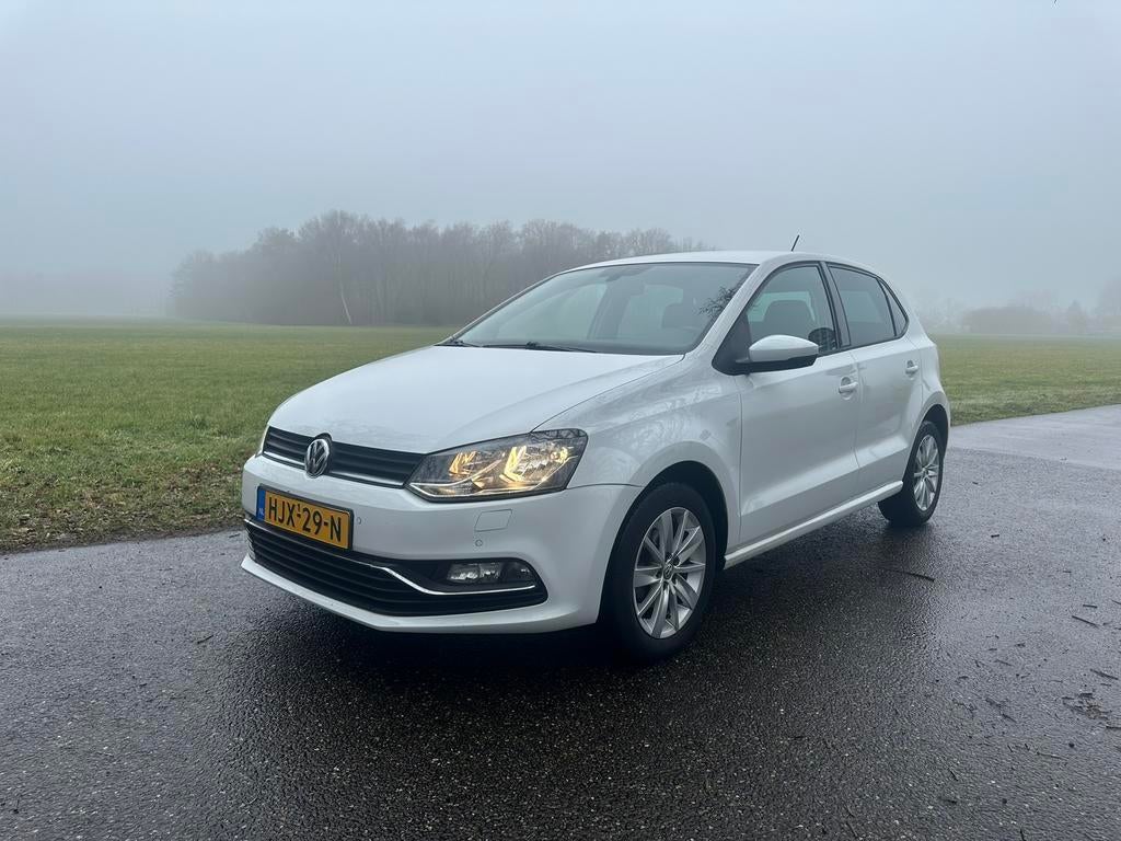 Volkswagen Polo 1.2 TSI 66KW DSG 2014 Wit AIRCO,APK,STOELVW, Auto's, Volkswagen, Stof, Zwart, 4 cilinders, Wit