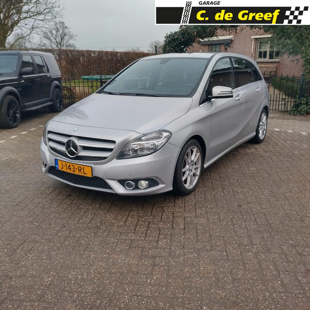 Mercedes-Benz B-klasse 180 Prestige, Auto's, Voorwielaandrijving, Stof, 4 cilinders, 122 pk