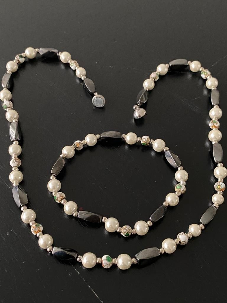 Vintage set : korte hematiet ketting & armband, Ophalen of Verzenden, Zo goed als nieuw, Zwart, Steen of Mineraal