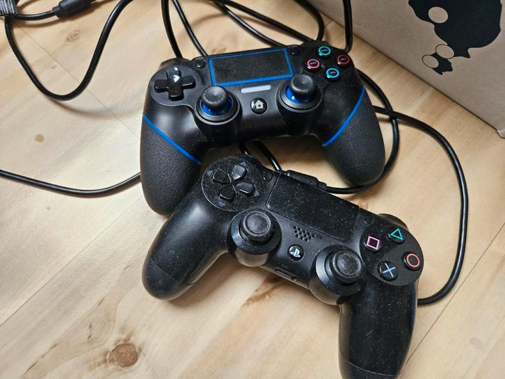 2x PlayStation 4 controllers defect, Spelcomputers en Games, Spelcomputers | Sony PlayStation Consoles | Accessoires, PlayStation 4