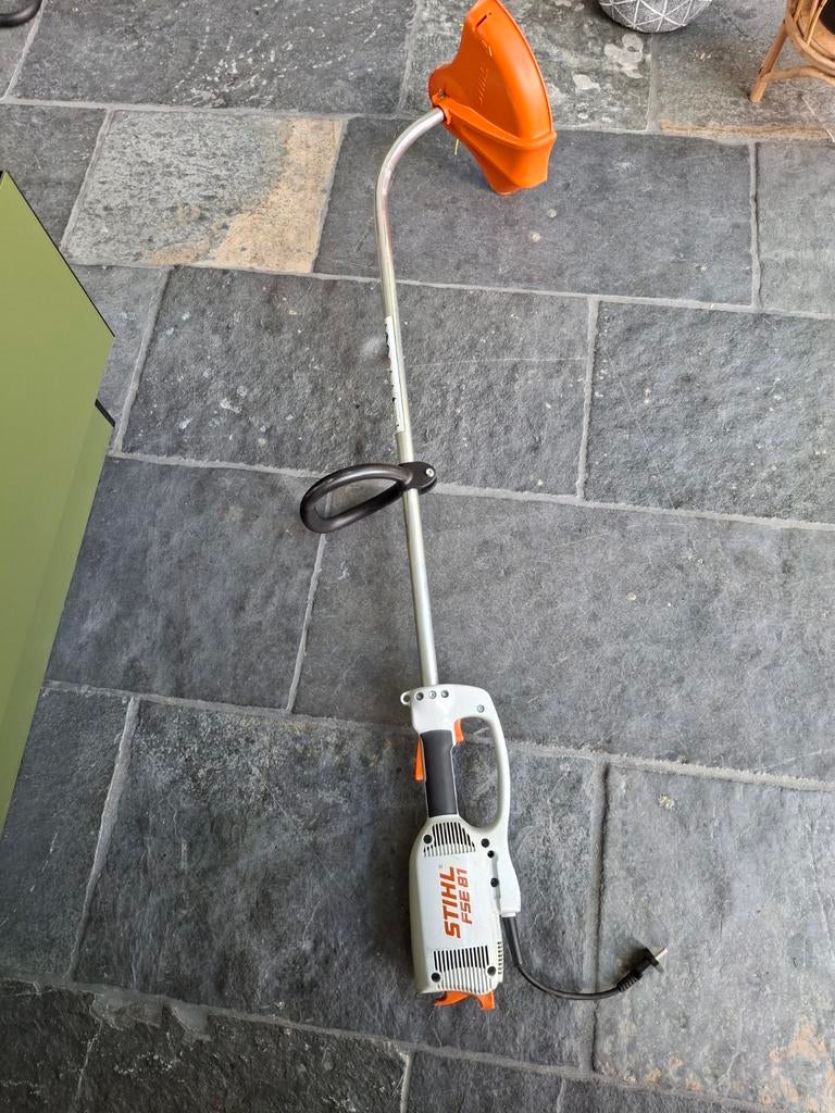 Stihl FSE 81 Elektrische Bosmaaier - Zo goed als nieuw, Ophalen, Stihl, Zo goed als nieuw, 30 tot 50 cm