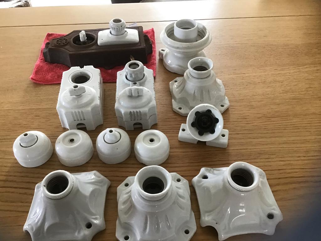 Oud porselein schakelmateriaal en fittingen - Diverse set, Antiek en Kunst, Ophalen