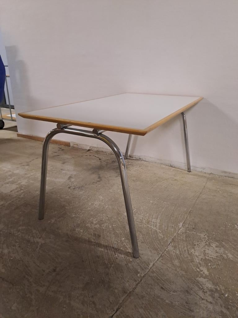 Vintage eettafel van Thonet met chroom onderstel, Ophalen, Gebruikt, 100 tot 150 cm, Vintage