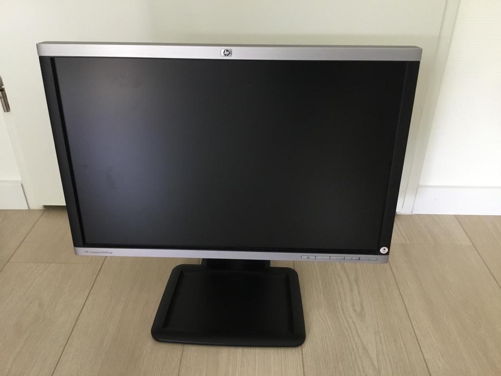 HP Compaq LA2205wg monitor, Computers en Software, Monitoren, Ophalen, 3 tot 5 ms, In hoogte verstelbaar, Overige resoluties