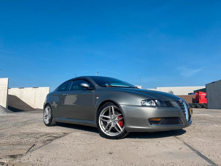 Alfa Romeo GT 2.0 JTS 2008 Grigio Stromboli, Auto's, Alfa Romeo, Particulier, GT, Airbags, Bluetooth, Centrale vergrendeling, Metallic lak