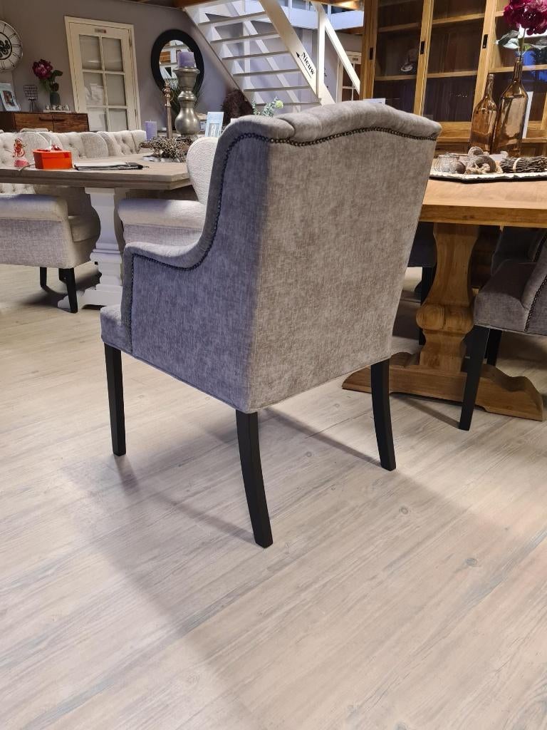 VOORRAAD 4 Landelijke Eetkamerstoelen Victoria Stof Antelope, Overige kleuren, Nieuw, Ophalen of Verzenden, Vier