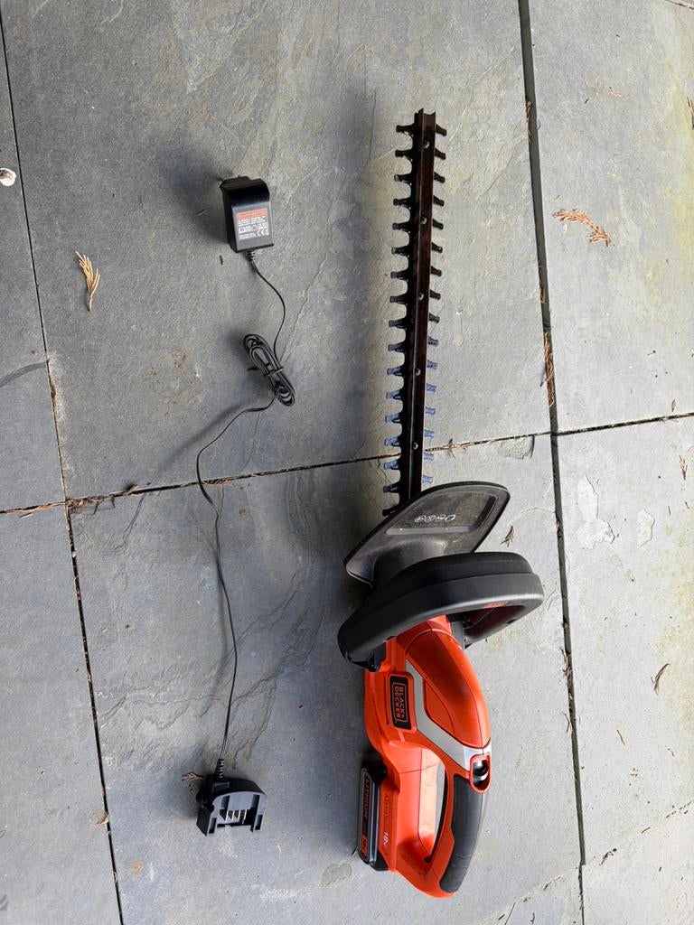 Black & Decker GTC1845 L 18V 1300/min heggenschaar, Ophalen, Gebruikt, Accu