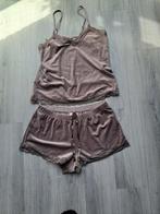 Hunkemöller velours setje taupe, Kleding | Dames, Hunkemöller, Ophalen of Verzenden, Zo goed als nieuw, Maat 42/44 (L)