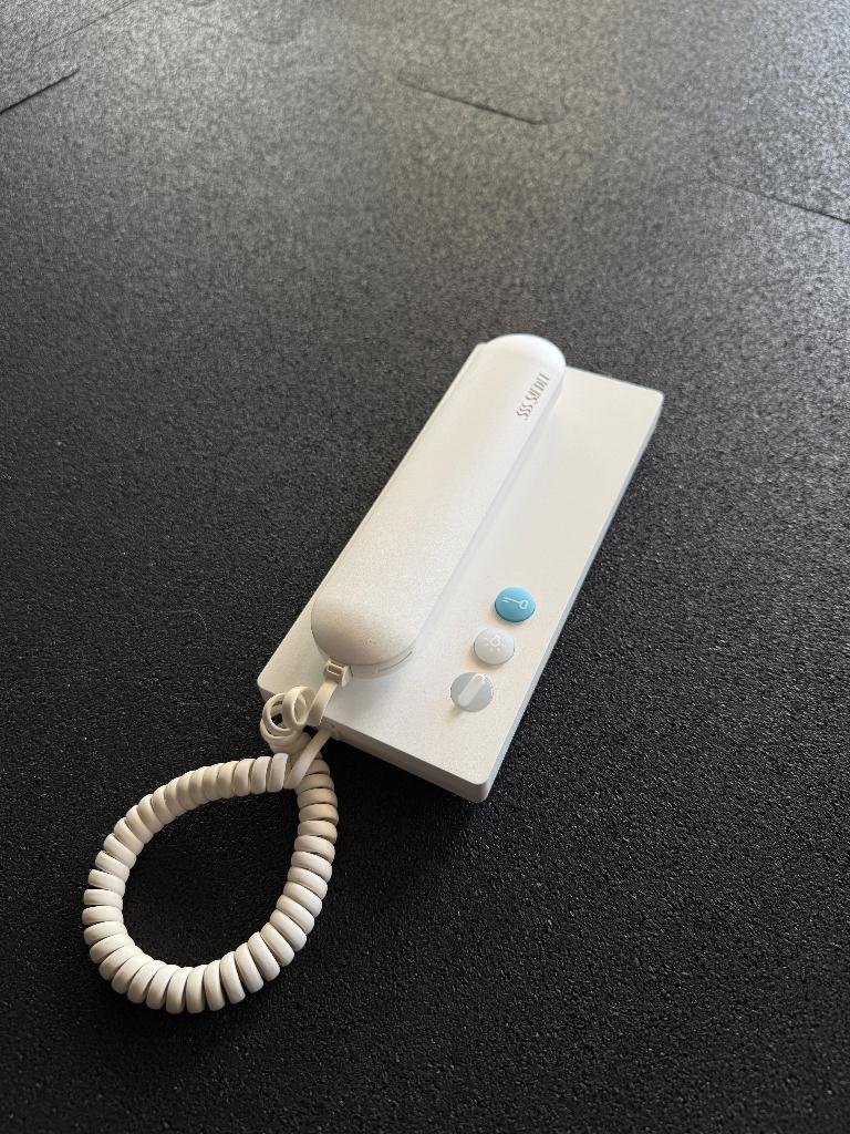Intercom Siedle HTS 811-0, Huis en Inrichting, Deurbellen, Zo goed als nieuw, Terugspreekfunctie, Ophalen of Verzenden