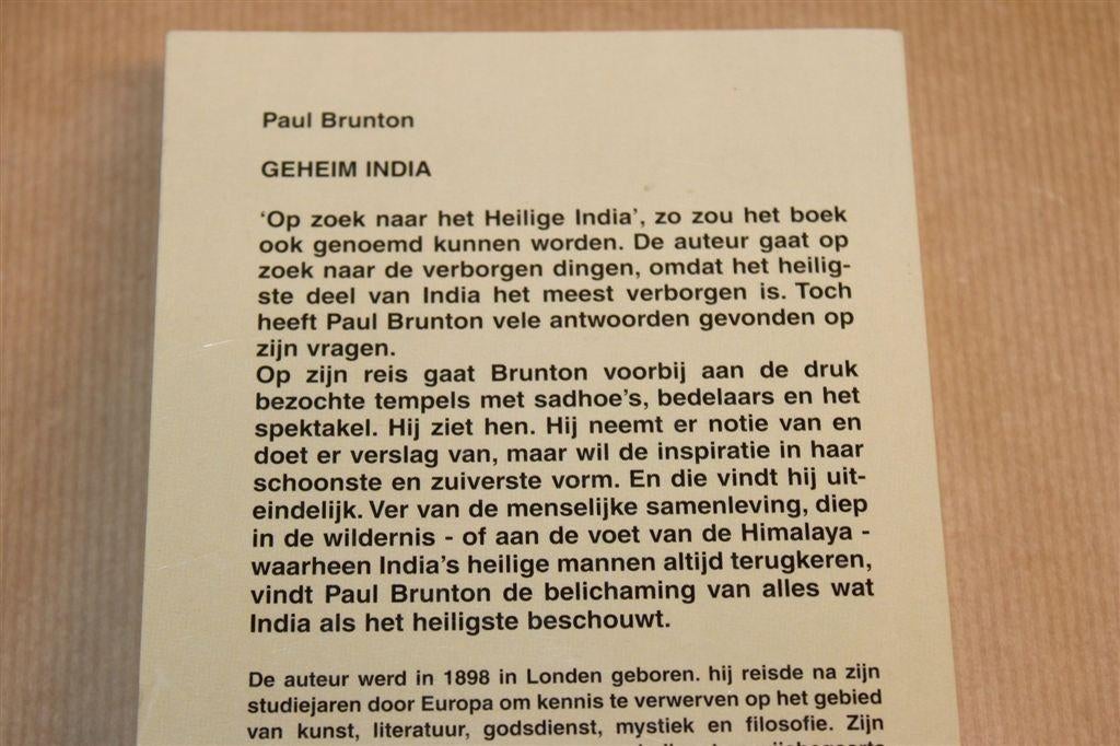 Geheim India — Paul Brunton, Yoga & Goeroes India, Boeken, Ophalen of Verzenden, Gelezen, Overige onderwerpen, Achtergrond en Informatie