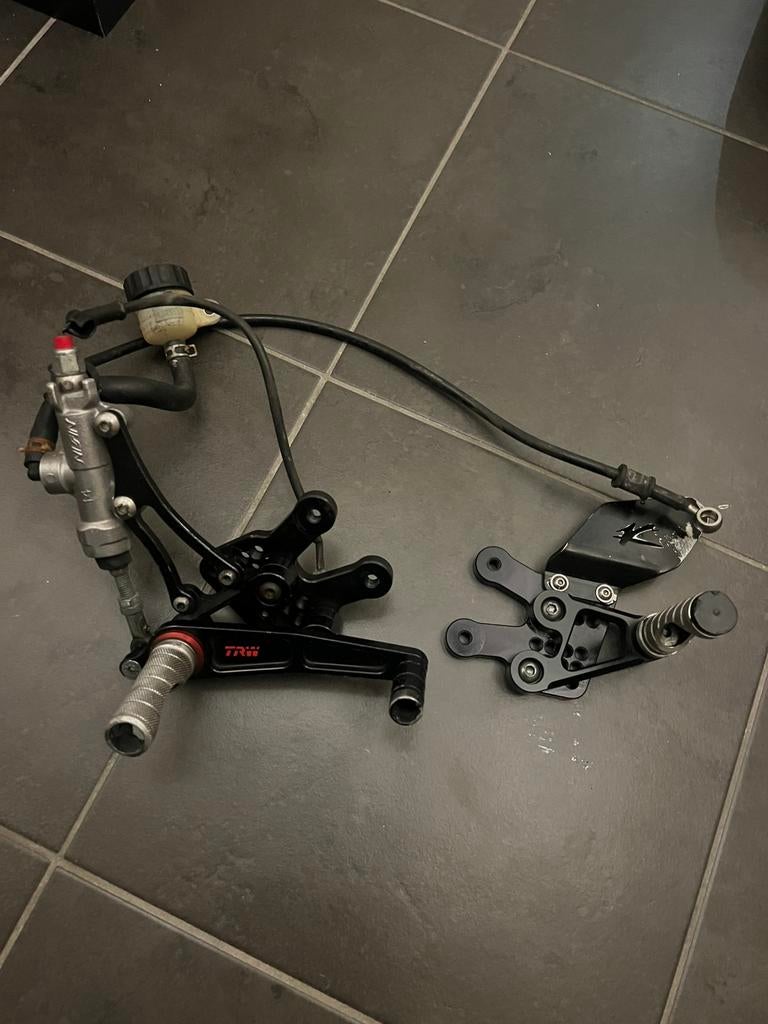 Rem-schakelset voetsteunen rearset Suzuki GSX-R 600 L1-L7, Ophalen of Verzenden