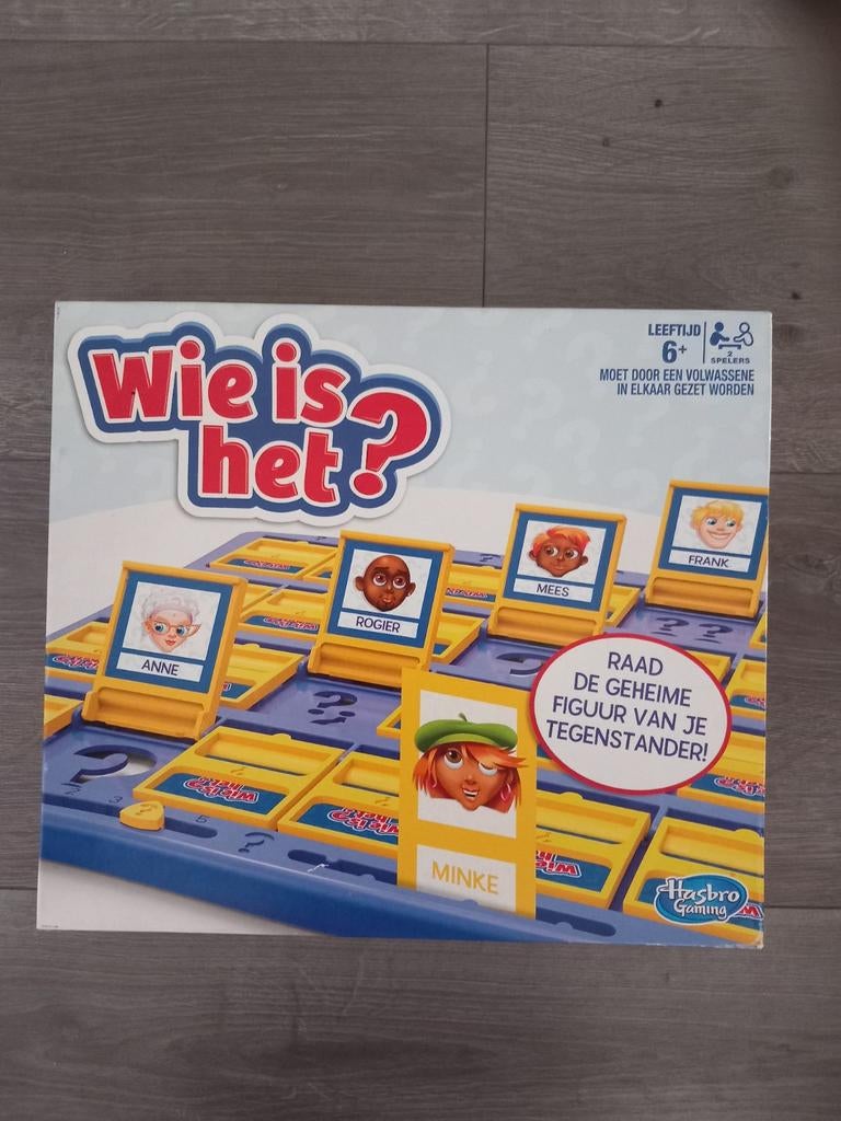 Wie is het spel, Een of twee spelers, Ophalen of Verzenden, Zo goed als nieuw, Hasbro