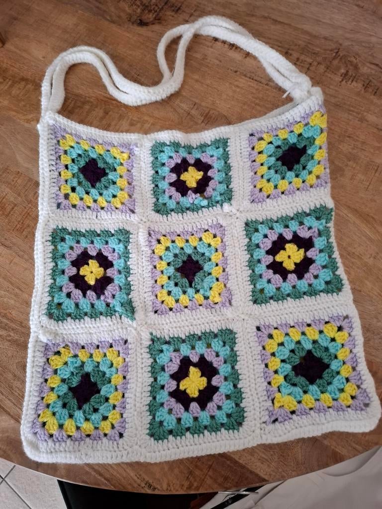 Gehaakte boodschappen/strandtas - 44x48 cm, Ophalen of Verzenden, Zo goed als nieuw, Overige kleuren, Shopper