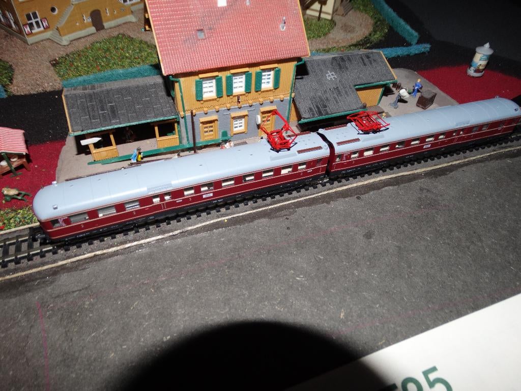 N-Spoor: KATO. 10708 N Tweedelig treinstel ET 25. DB. NIEUW!, Hobby en Vrije tijd, Modeltreinen | N-Spoor, Overige merken, Treinset