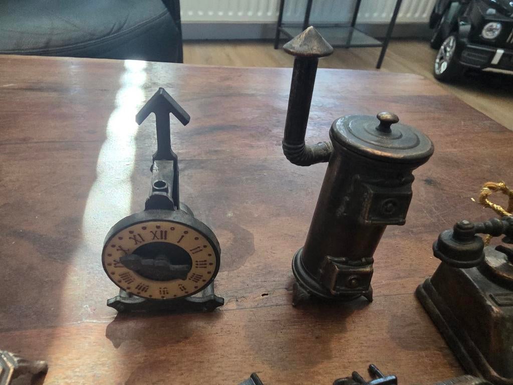 Oude mechanische puntenslijpers (potloodslijpers), Verzamelen, Ophalen of Verzenden