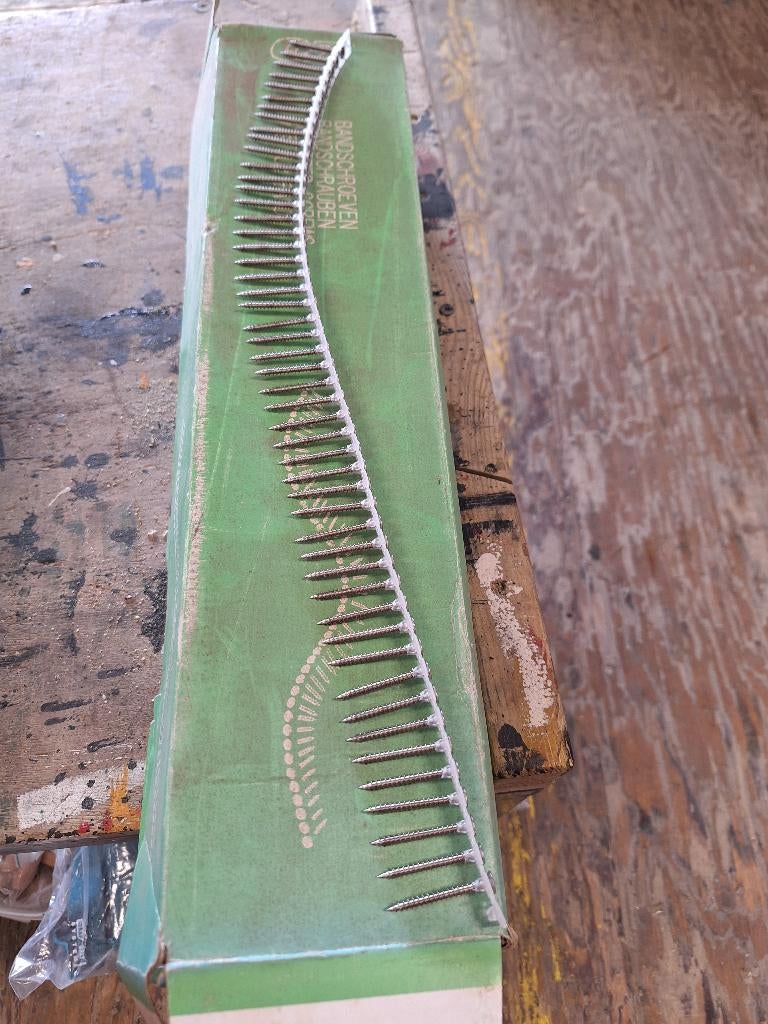 Bandspaanplaatschroeven RVS 4x40mm, Ophalen, Nieuw, Minder dan 2 meter
