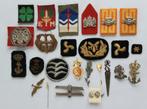 Verzameling 26 emblemen etc. Militair en Maritiem, Verzamelen, Ophalen of Verzenden, Landmacht, Nederland, Embleem of Badge