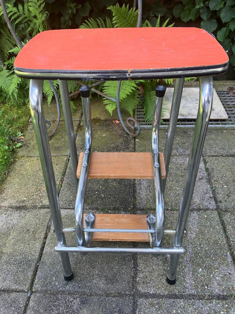 Vintage retro keukentrap/kruk plantentafeltje jaren 70, Ophalen of Verzenden, Gebruikt, Trap, Minder dan 2 meter