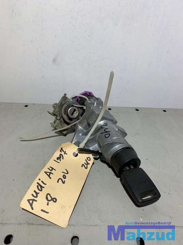 AUDI A4 B5 Contactslot met 1 sleutel, Auto-onderdelen, Gebruikt, AUDI AG, Auto-Union-Strasse 1
85045  Ingolstadt, DE, Kundenbetreuung@audi.de