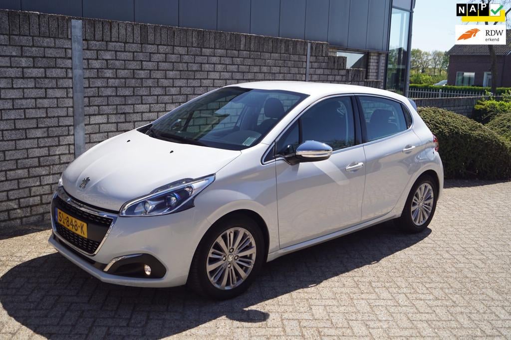 Peugeot 208 1.2 PureTech Allure 5 Deurs Navi Clima Sportstoe, Voorwielaandrijving, USB, Stof, Gebruikt