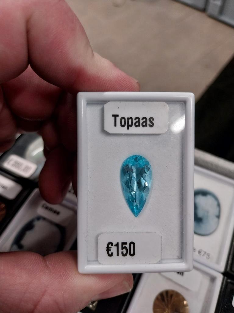 Grote peer geslepen topaas, Sieraden, Tassen en Uiterlijk, Edelstenen, Ophalen of Verzenden, Zo goed als nieuw