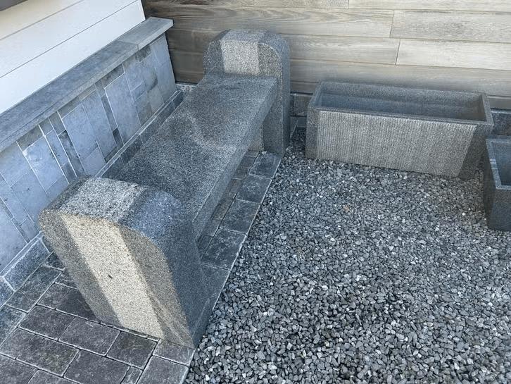 Granieten tuinbank + bloembakken – zeer stevig!, Ophalen, Zo goed als nieuw, Overige materialen