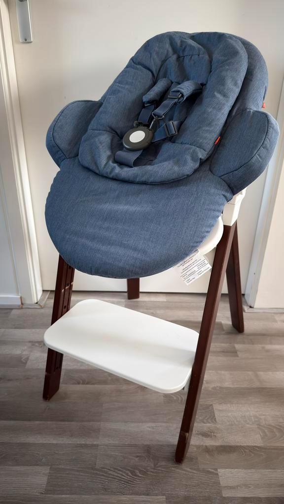 Stokke Steps kinderstoel compleet, Kinderen en Baby's, Kinderstoelen, Gebruikt, Meegroeistoel, Afneembaar eetblad, Ophalen