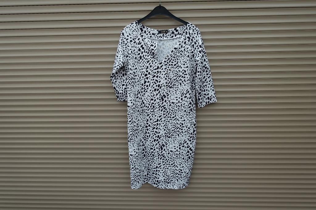 Z.G.A.N.  jurk.   Fame maat  M, Kleding | Dames, Maat 38/40 (M), Fame, Overige kleuren, Ophalen of Verzenden