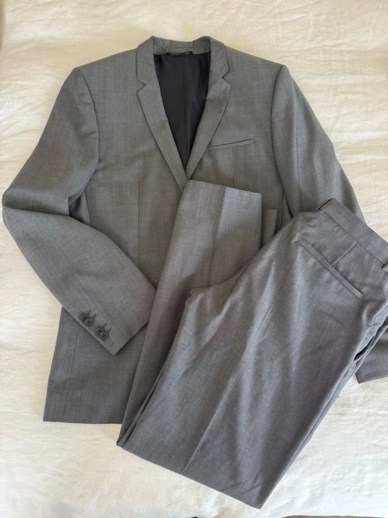 Hugo Boss grijs pak, Ophalen of Verzenden, Zo goed als nieuw, Maat 48/50 (M), Grijs