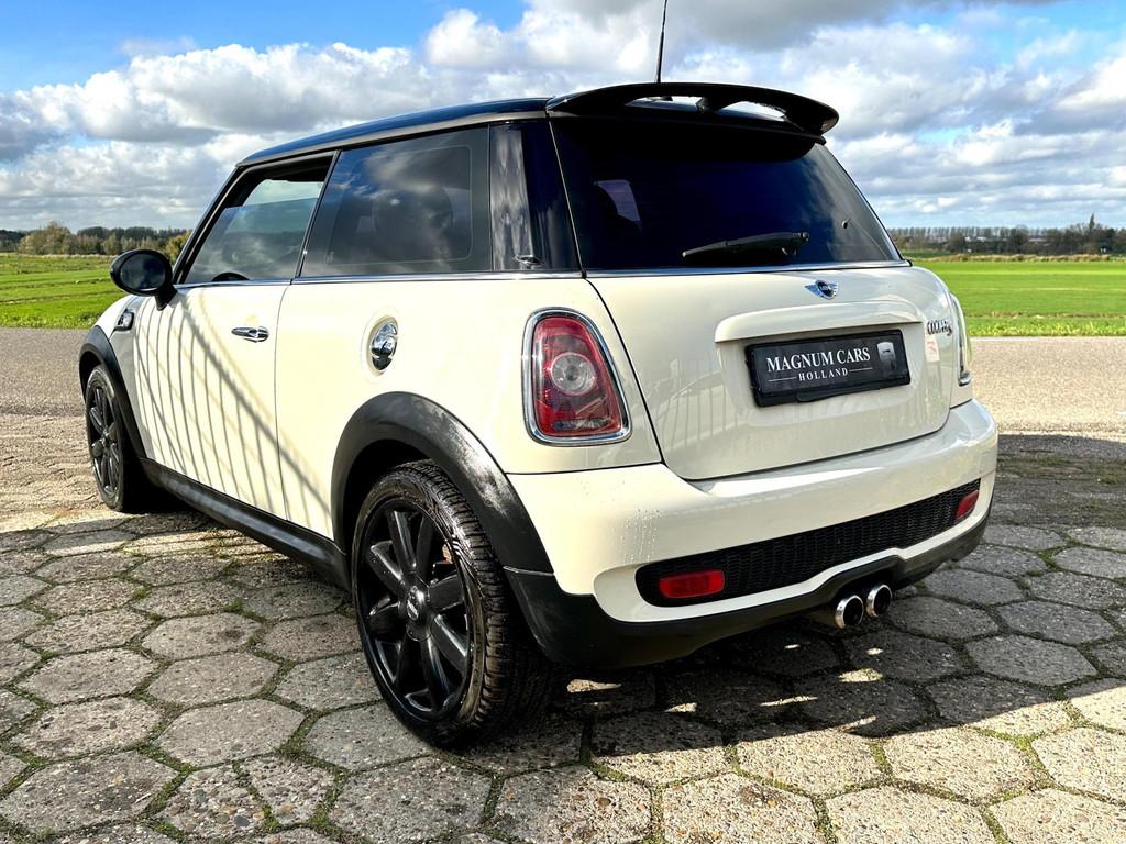 Mini Mini 1.6 Cooper S AIRCO XENON LEDER NIEUWE APK VELGEN E, Auto's, 4 cilinders, 4 stoelen, Leder, Bedrijf