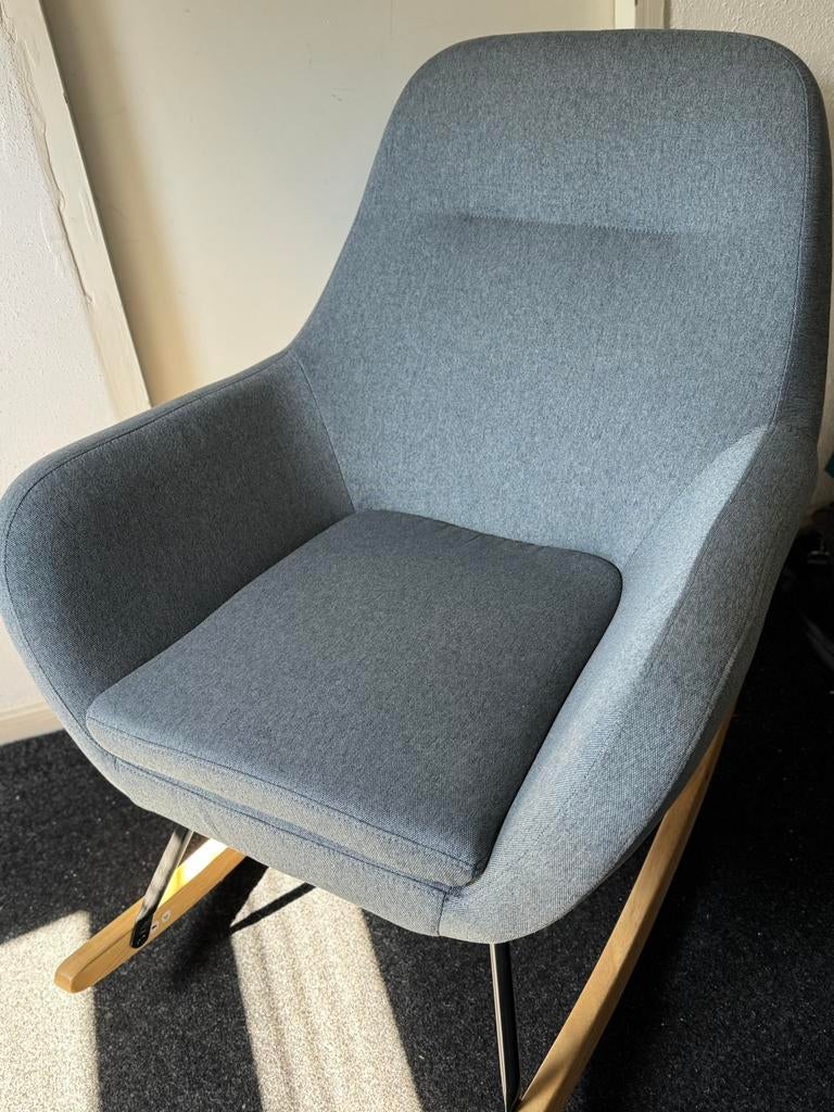 Schommelstoel, Ophalen, Zo goed als nieuw, Blauw, Eén