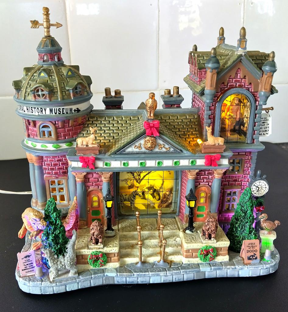 Lemax Natural History Museum, Ophalen of Verzenden, Zo goed als nieuw